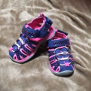 Toddler shoes